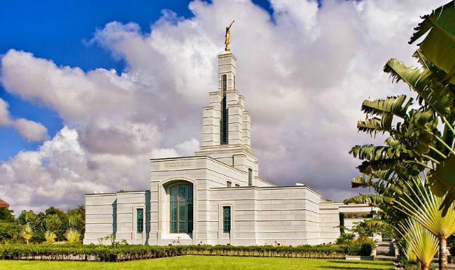 Храм мормонов в Аккре, Гана